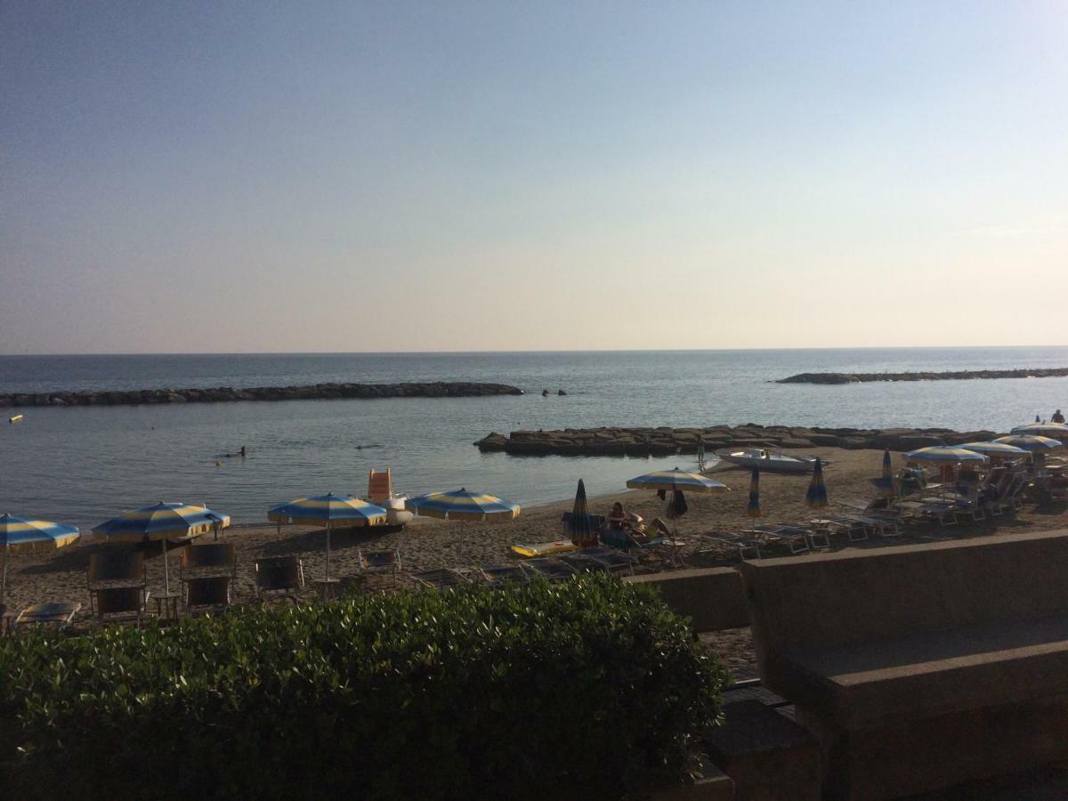 Bistrot del mare Apartment Santo Stefano al Mare Exterior foto
